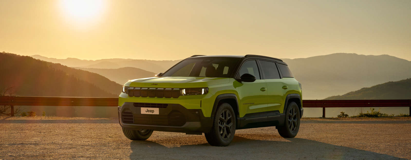 Jeep Compass e-Hybrid, вигляд спереду з лівого боку