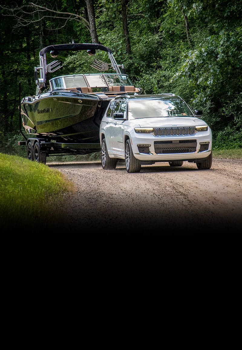 Jeep Grand Cherokee, буксирування причепа з яхтою